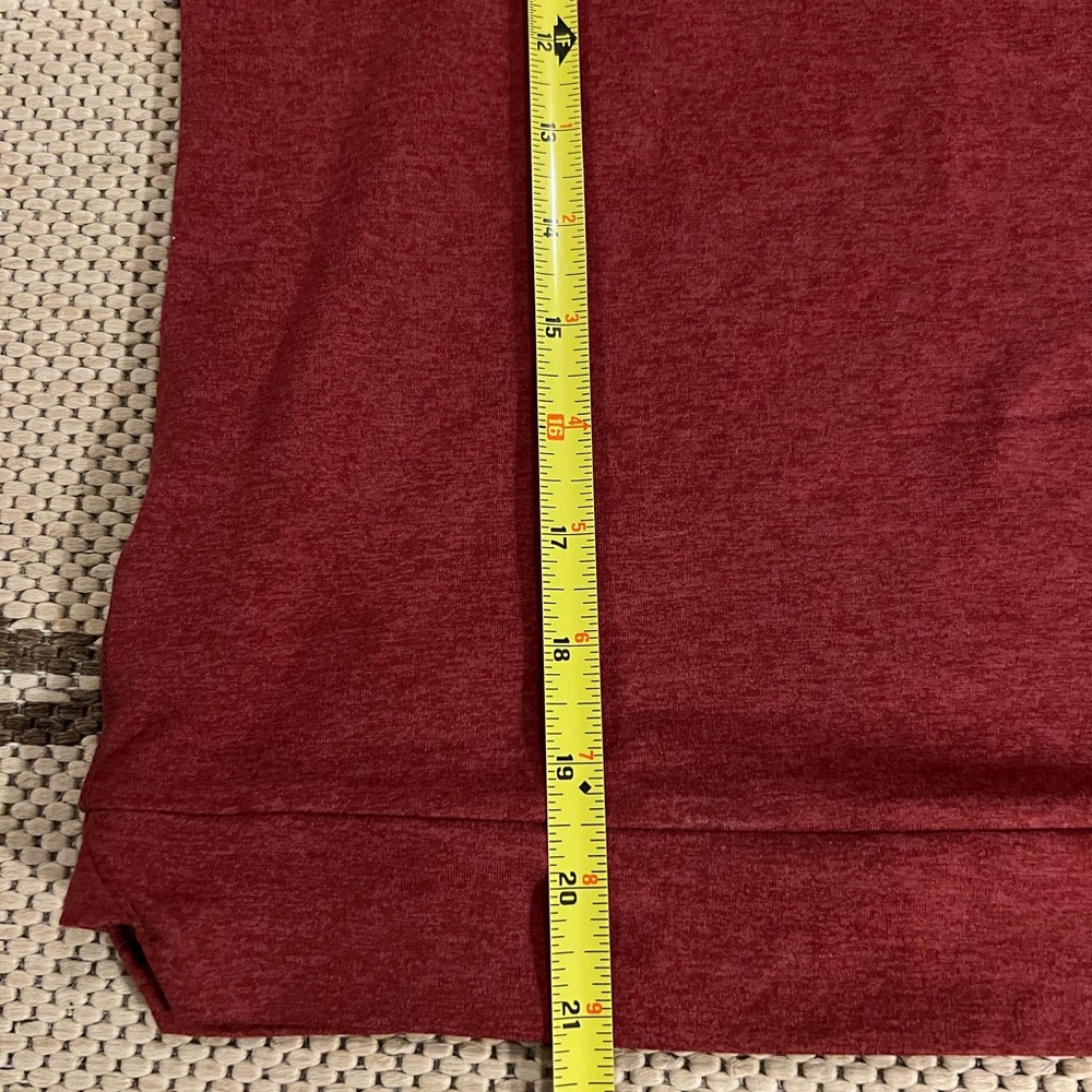 Vuori Halo Essential Hoodie in currant heather, made from DreamKnit™ Size Medium - Picture 4 of 7